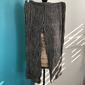 Nomadic Traders capris